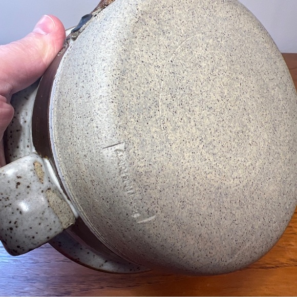 Beaver Flats Pottery Rocky Mountains, Alberta Canada Casserole Dish - Picture 2 of 10